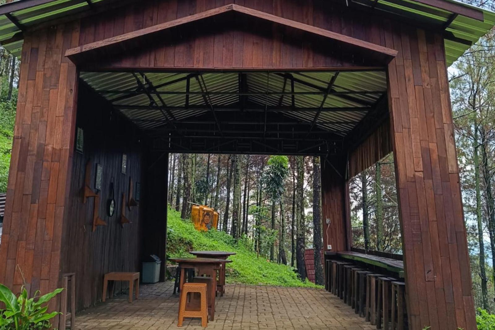 Alas Pacet By Twospaces, Mojokerto Extérieur photo