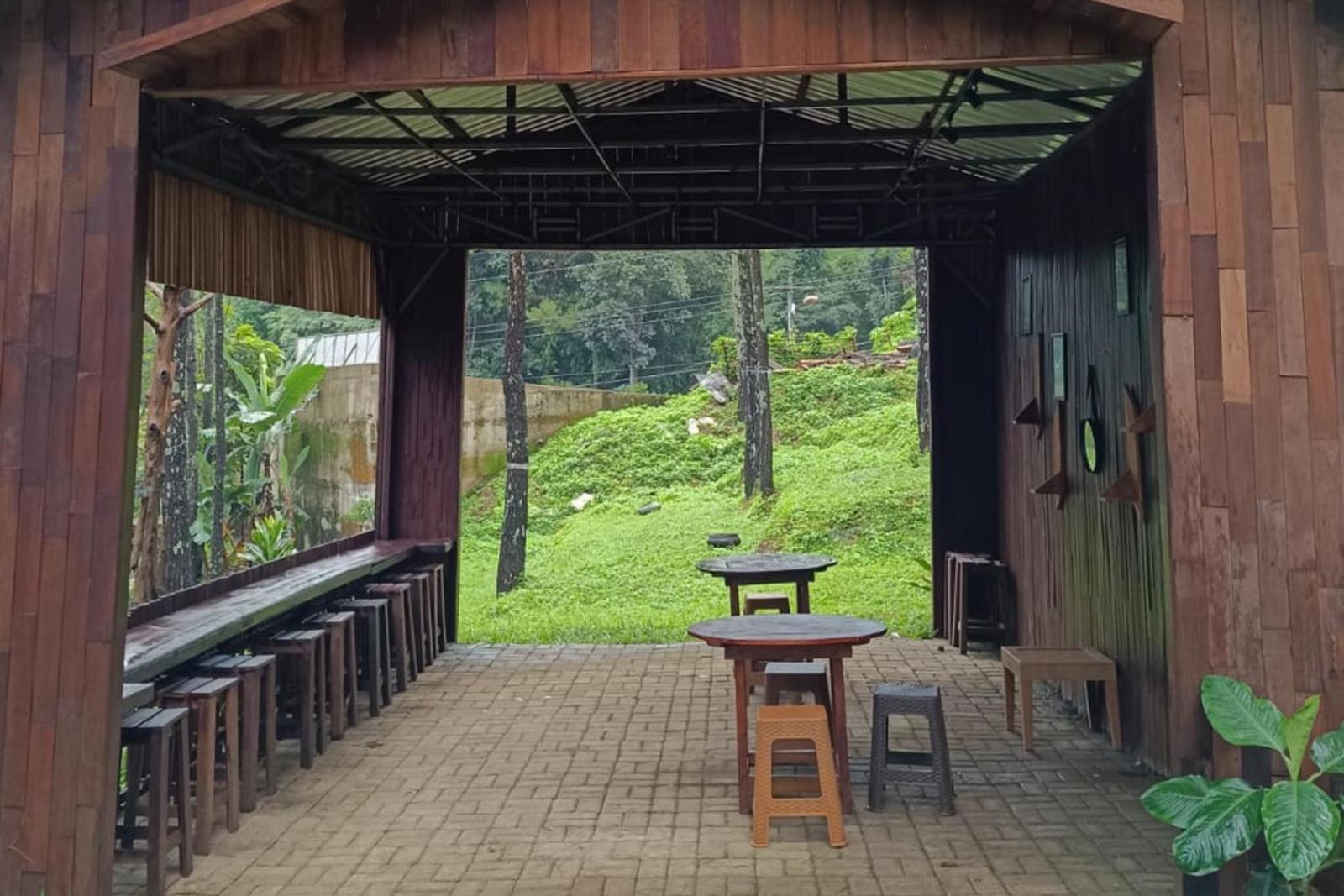 Alas Pacet By Twospaces, Mojokerto Extérieur photo